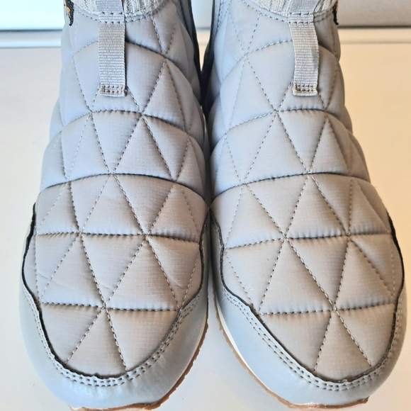 Gray Teva Womens Quilted Casual Mid Boot Shoes - Picture 4 of 6